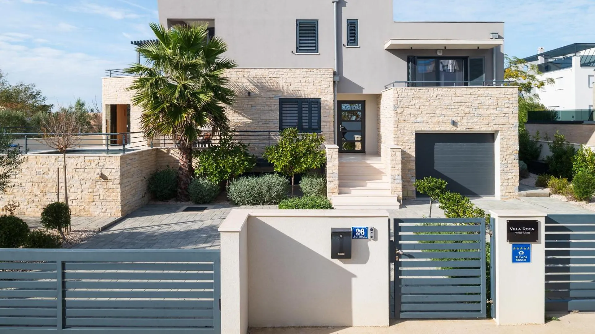 Villa Roca With Heated Pool And Sauna Privlaka 0*,