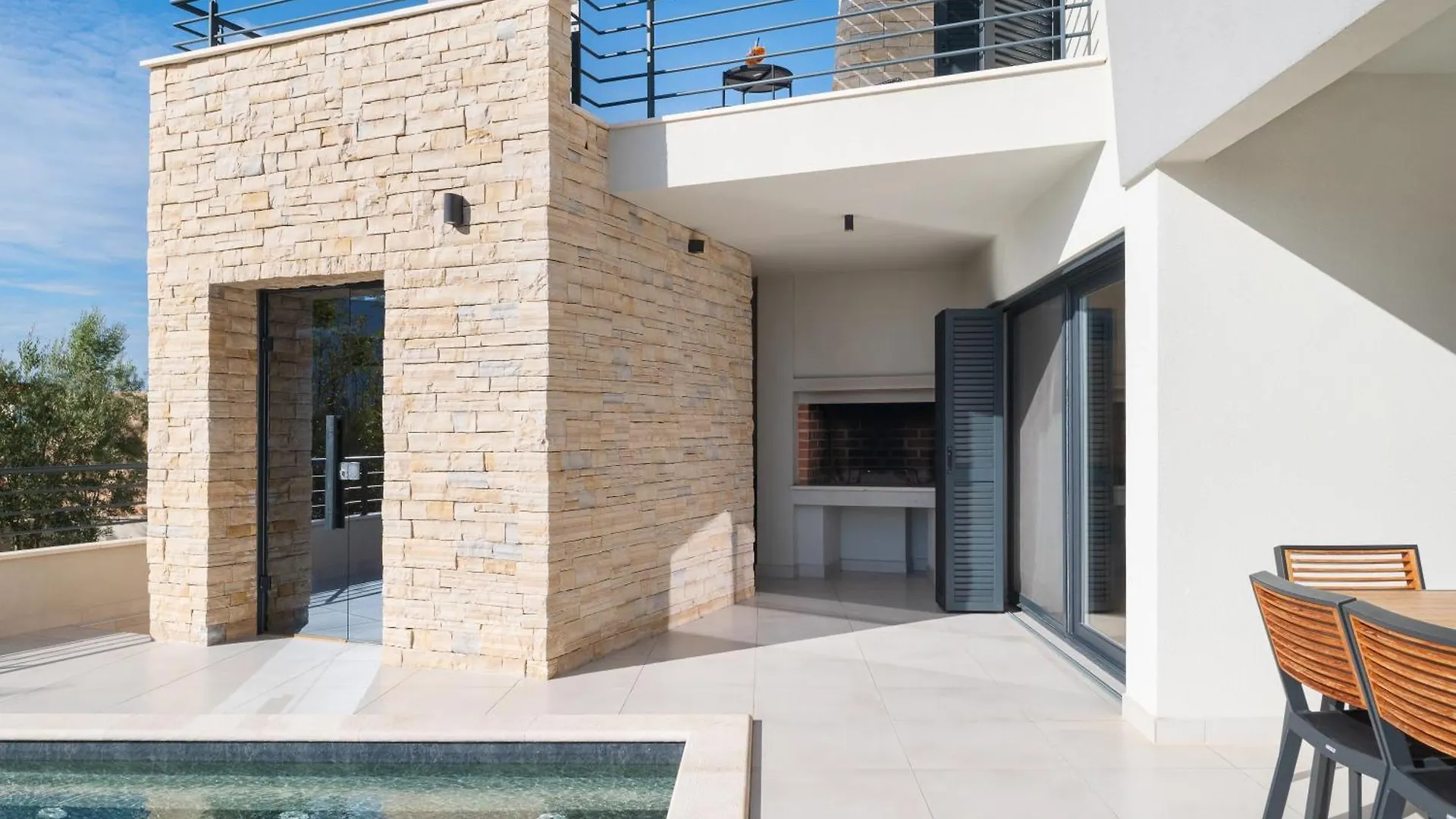Villa Roca With Heated Pool And Sauna Privlaka
