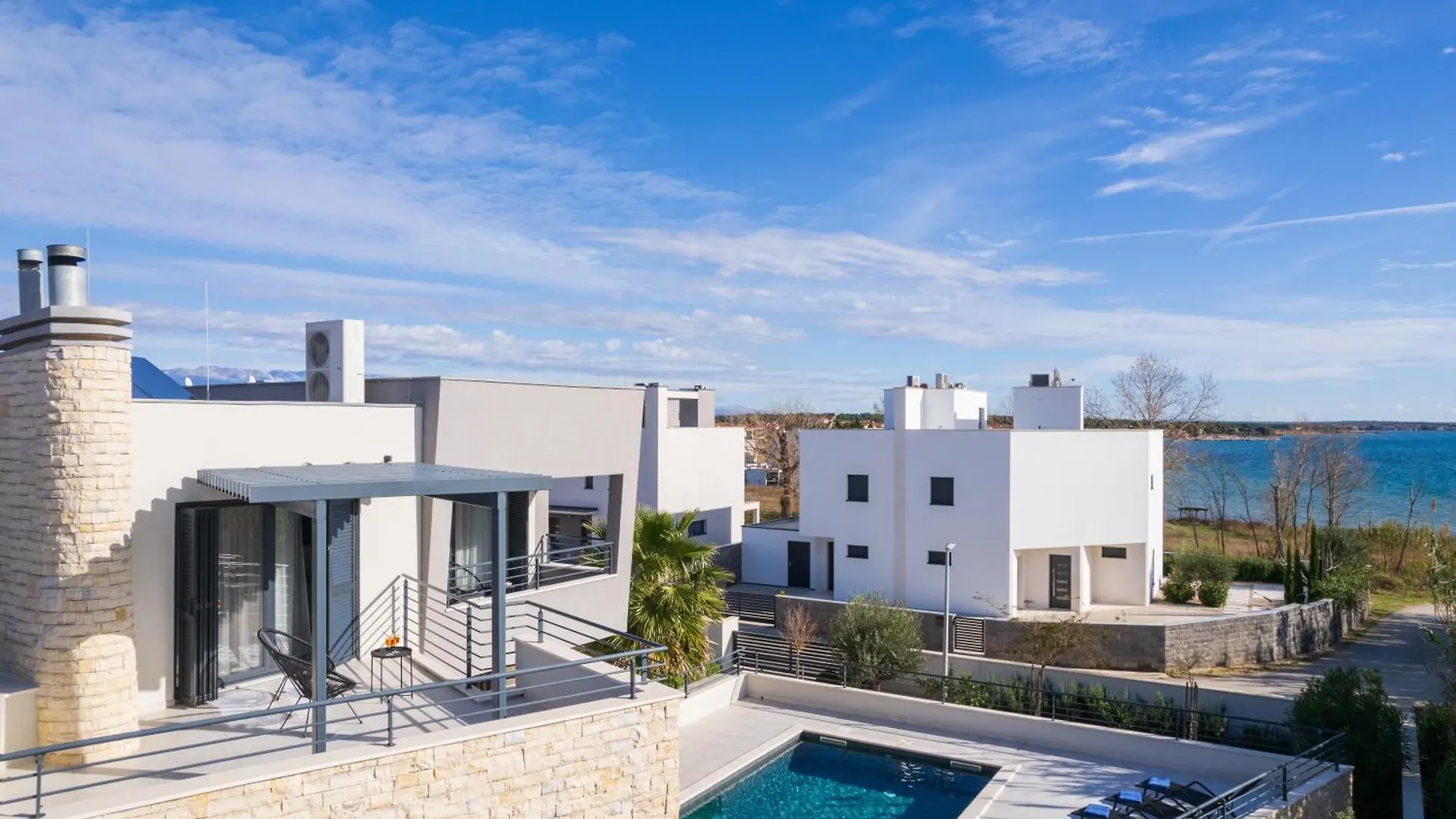 Villa Roca With Heated Pool And Sauna Privlaka
