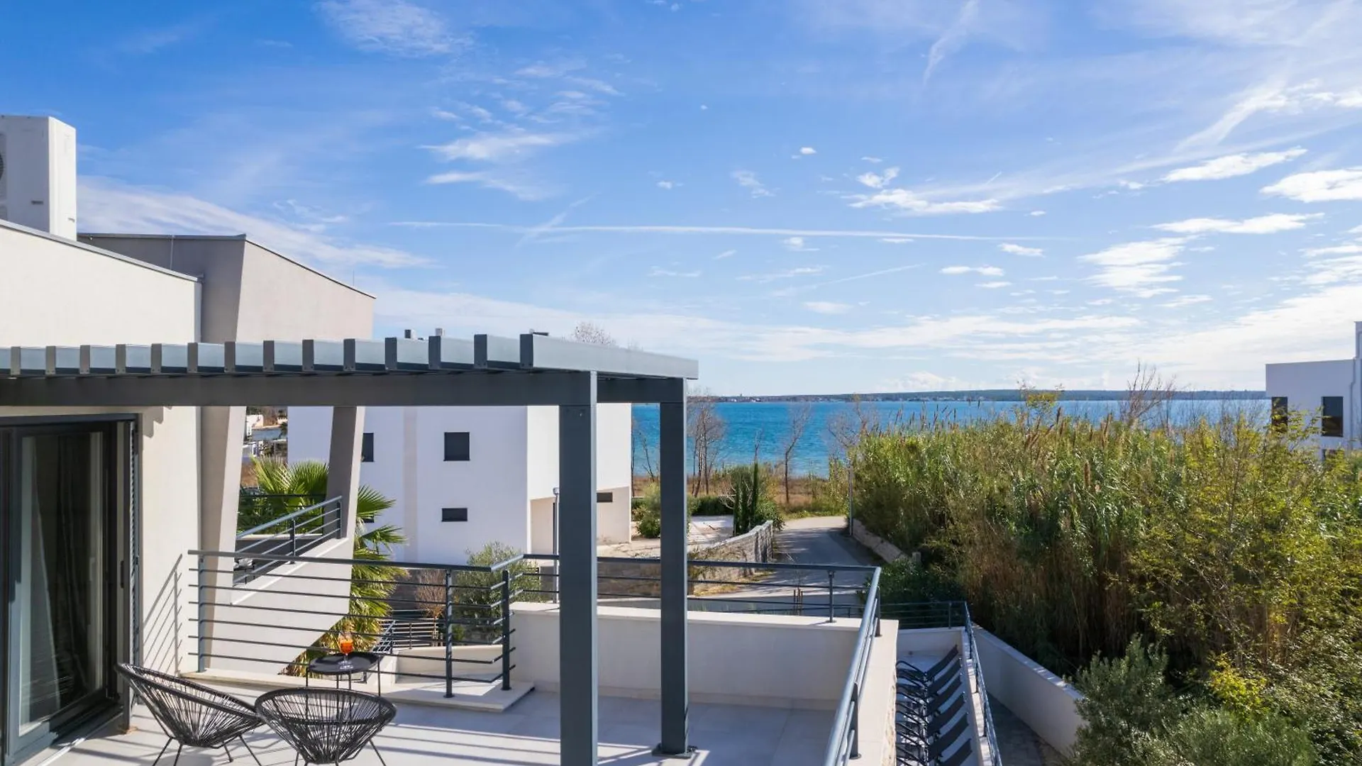 Villa Roca With Heated Pool And Sauna Privlaka
