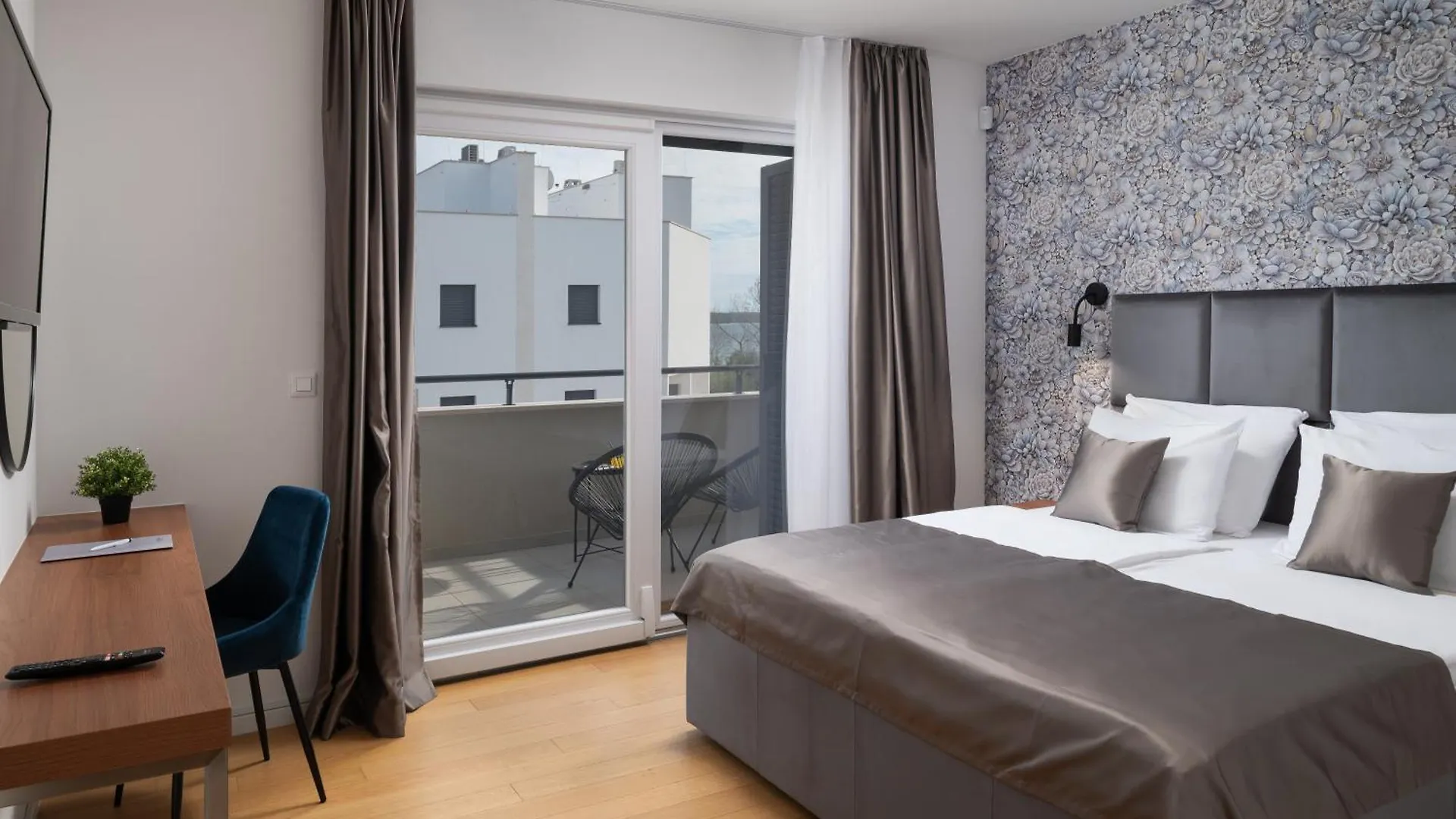 Villa Roca With Heated Pool And Sauna Privlaka